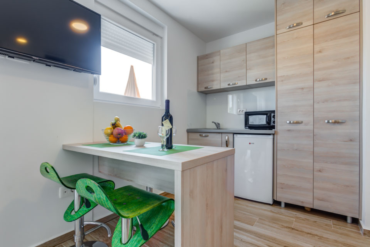 Apartmani Al Mare kuhinja.jpg