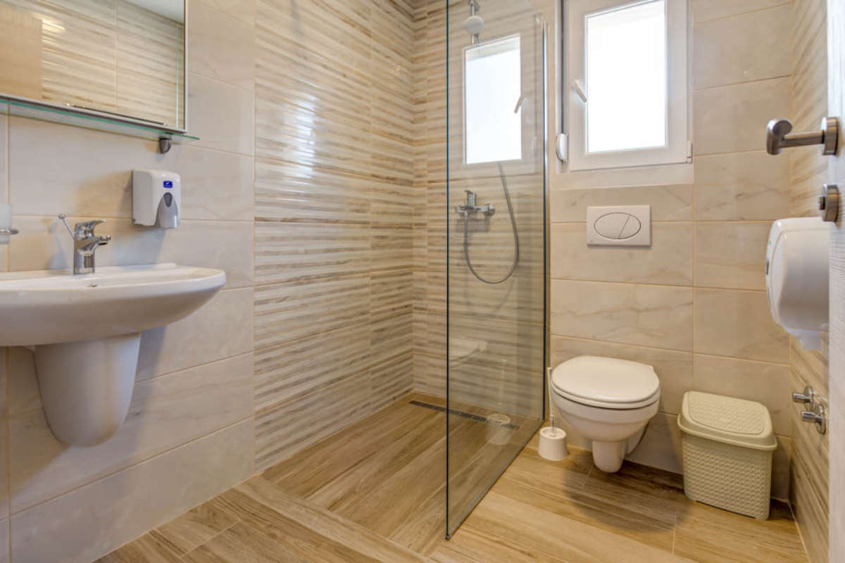 Apartmani Al Mare kupatilo.jpg