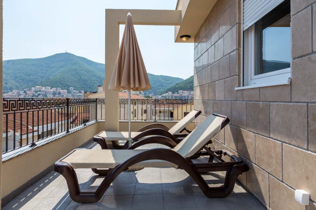 Apartmani Al Mare terasa.jpg