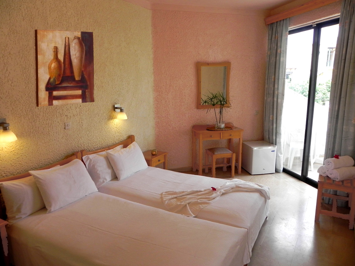 Hotel Alkionis double room 1.jpg