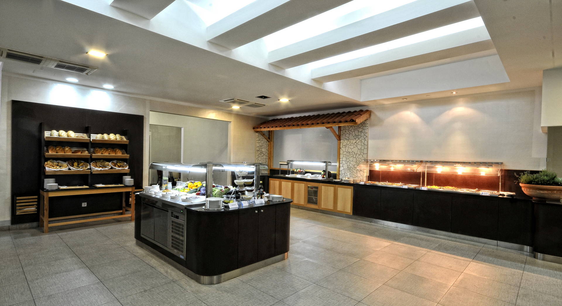 Hotel Tara izgled restorana.jpg