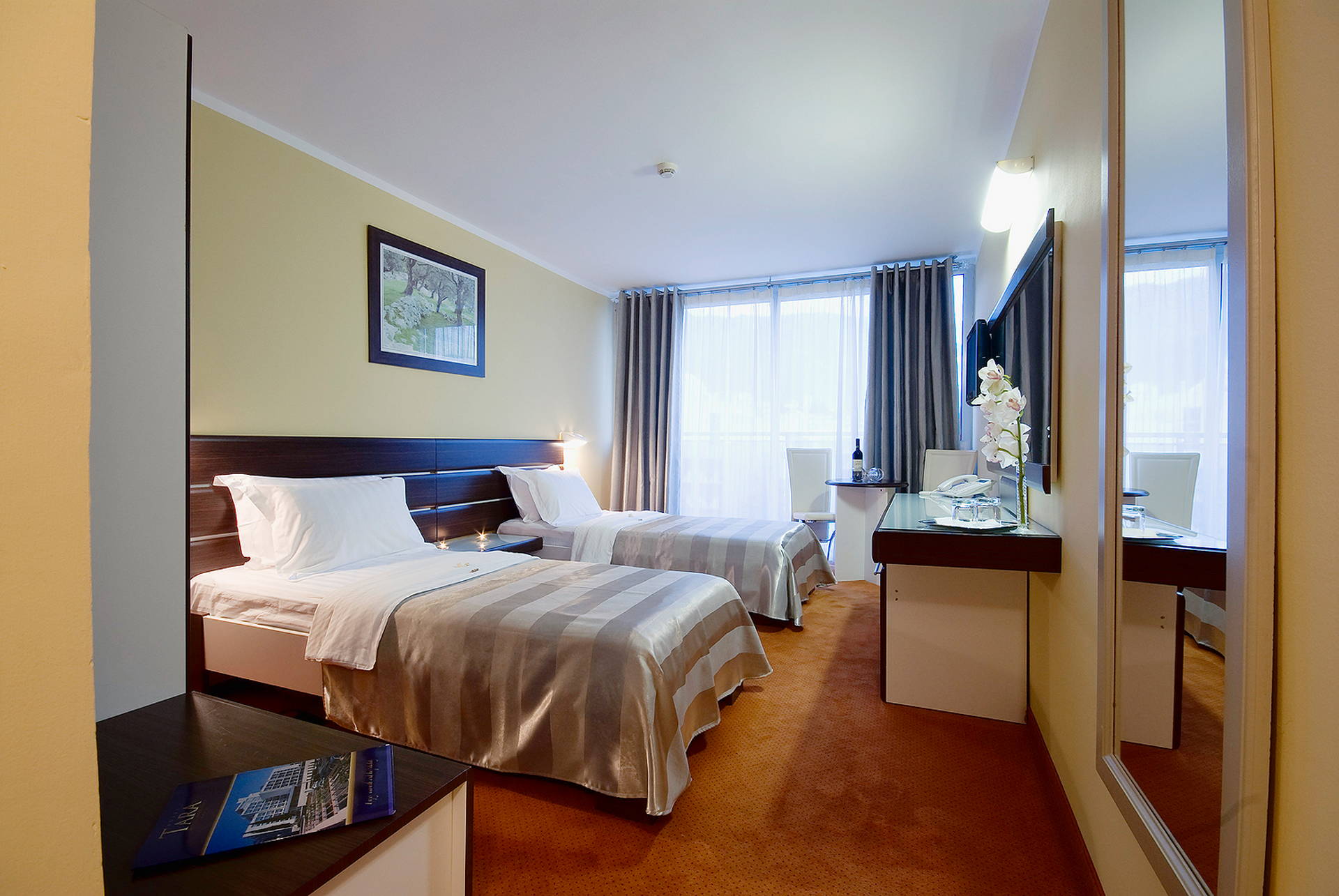 Hotel Tara soba.jpg