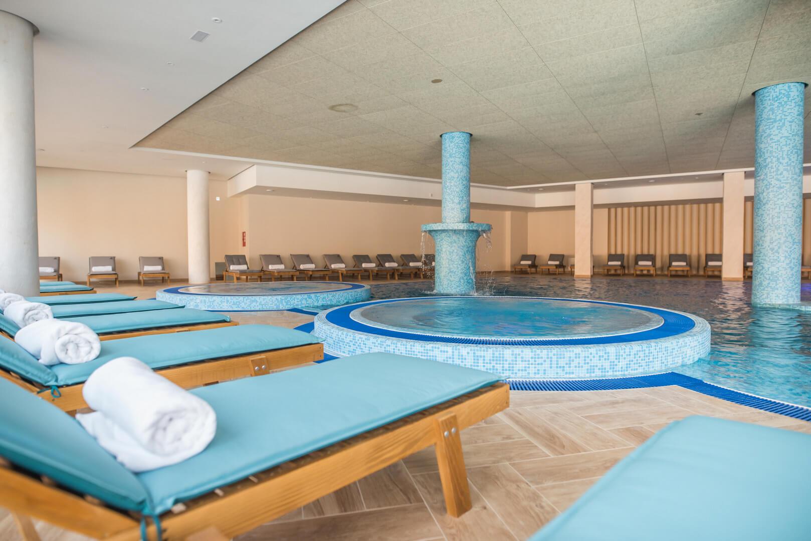 Hotel Tonati bazeni.png