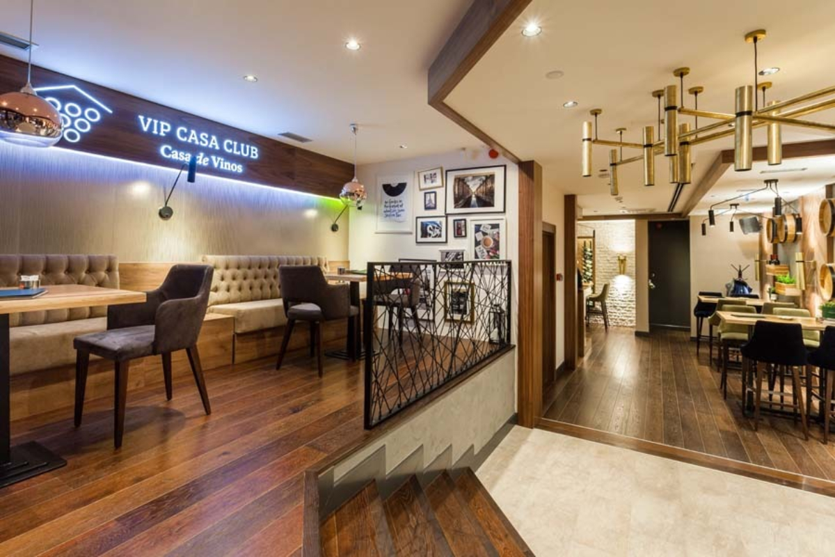 Vip Casa Club Zlatibor bar.jpg