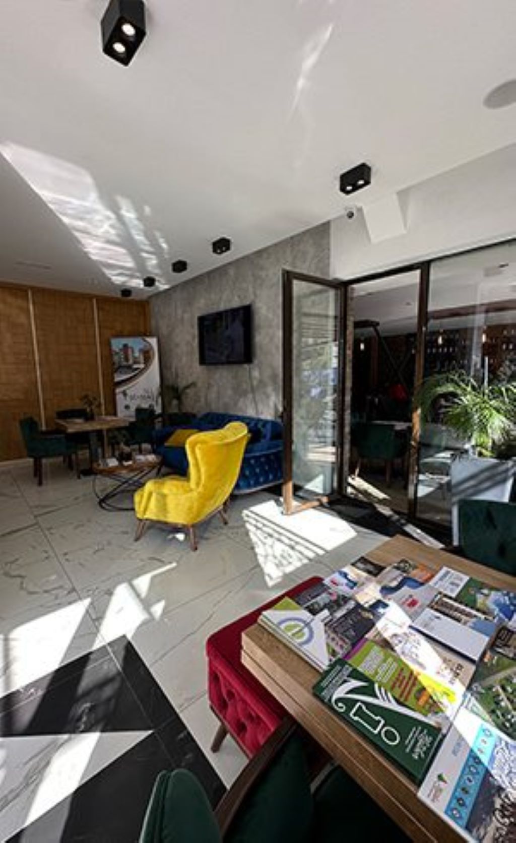 Hotel All Seasons Residence-Enterijer hotela.jpg