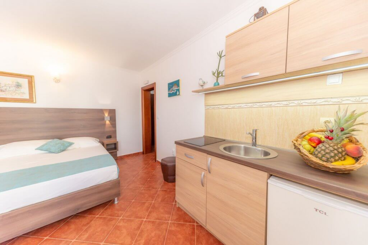 Guest House Medin trokrevteni studio.jpg