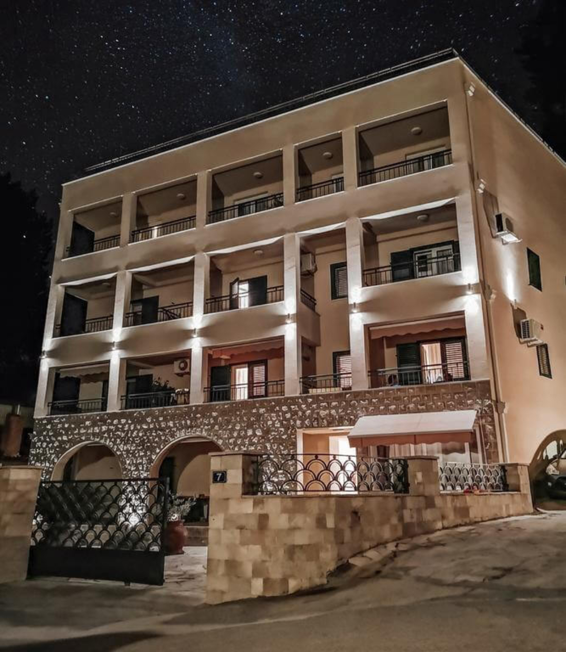 Guest House Medin.jpg