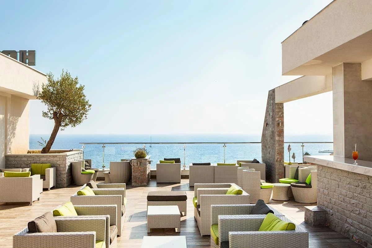 Vile Oliva Hotel & Resort-Bar.jpg