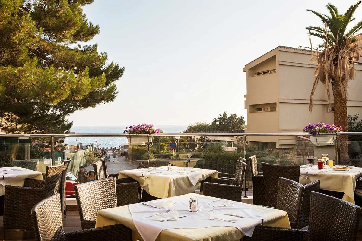 Vile Oliva Hotel & Resort-Terasa restorana.jpg