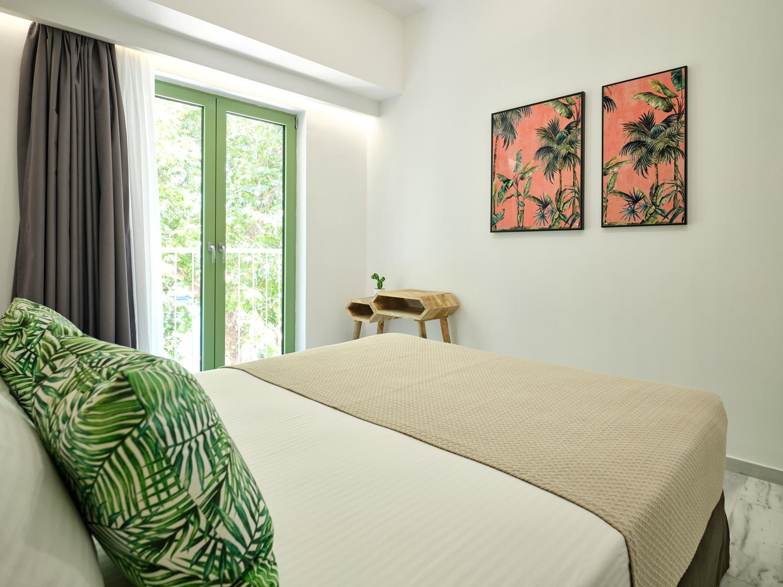 The Tree-soba-slike-apartman.jpg