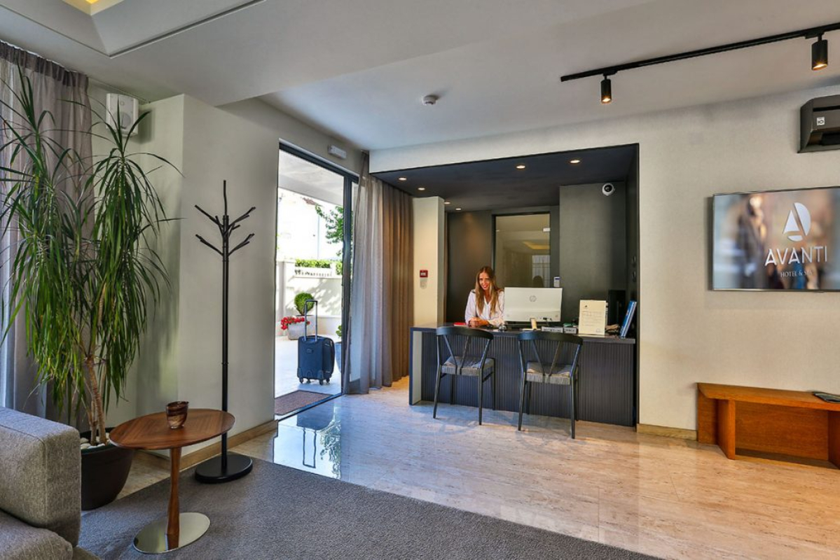 Avanti Hotel & Spa recepcija.jpg