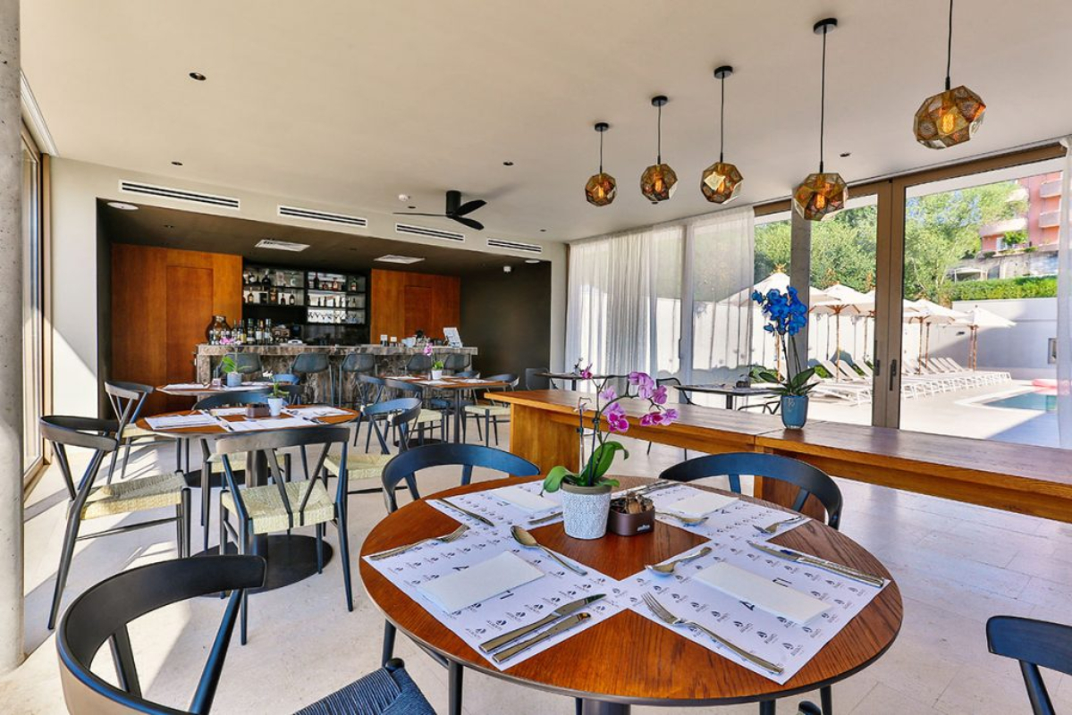 Avanti Hotel & Spa restoran.jpg