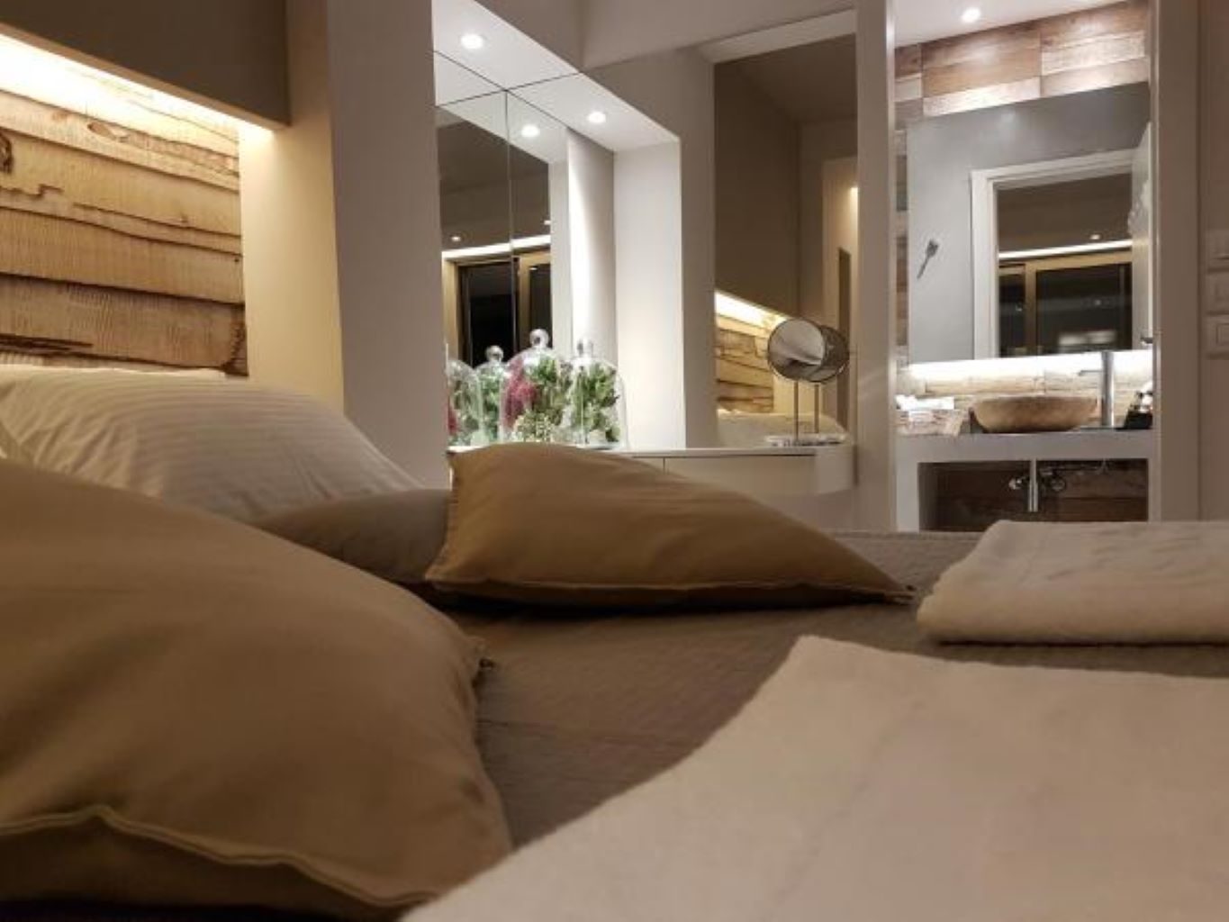 Core-Luxury-Suites-soba-apartman-.jpg