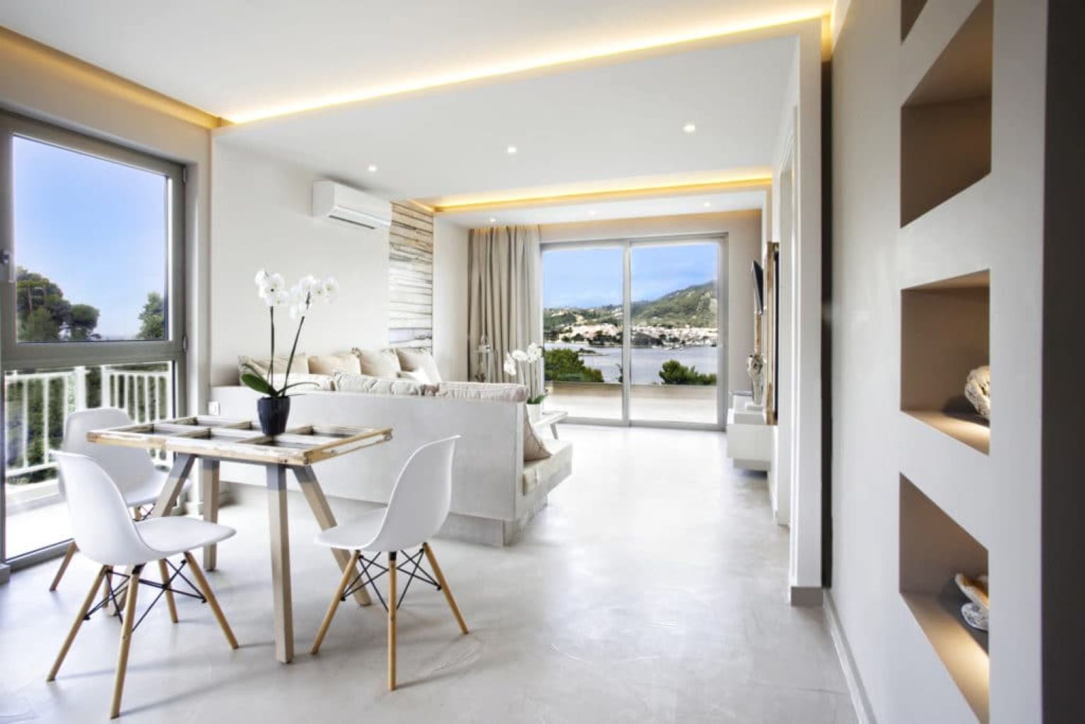 Core-Luxury-Suites-trpezarija-.jpg