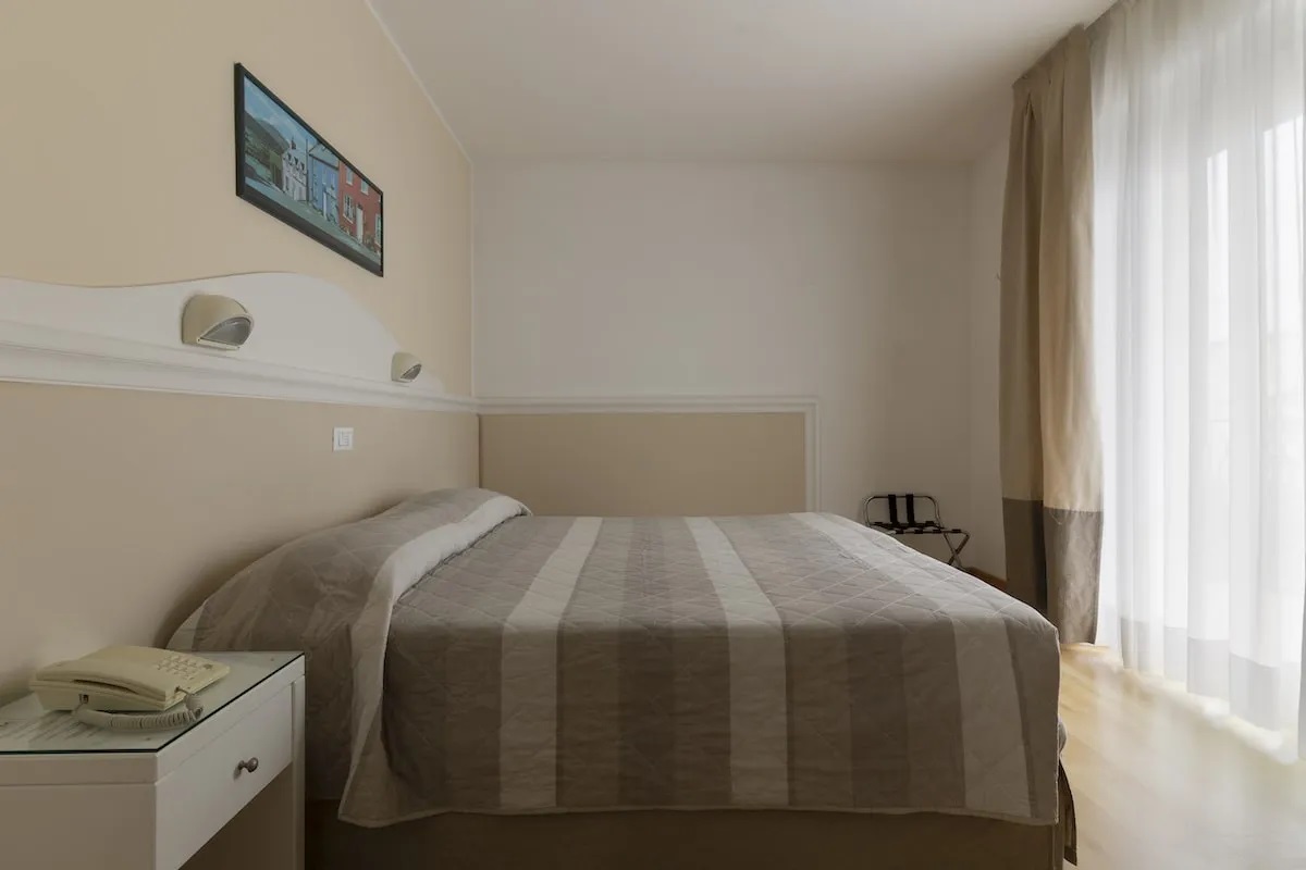 Hotel Miami-Classic soba.jpg