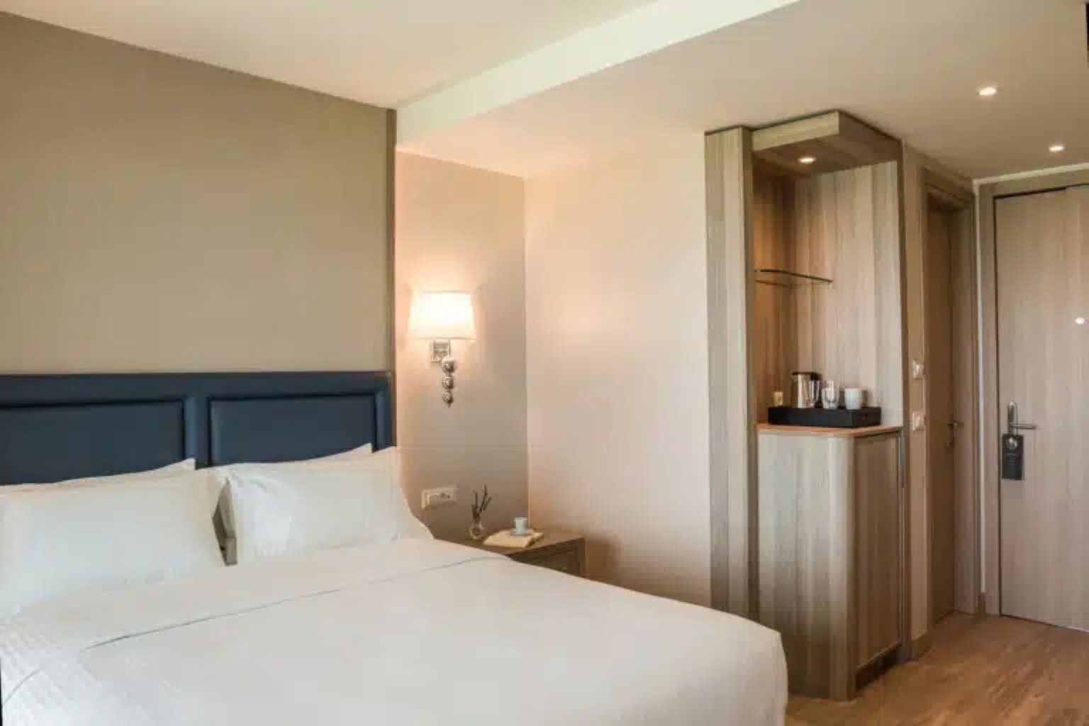 Electra-Kefalonia-Hotel-And-Spa-bračni krevet.jpg