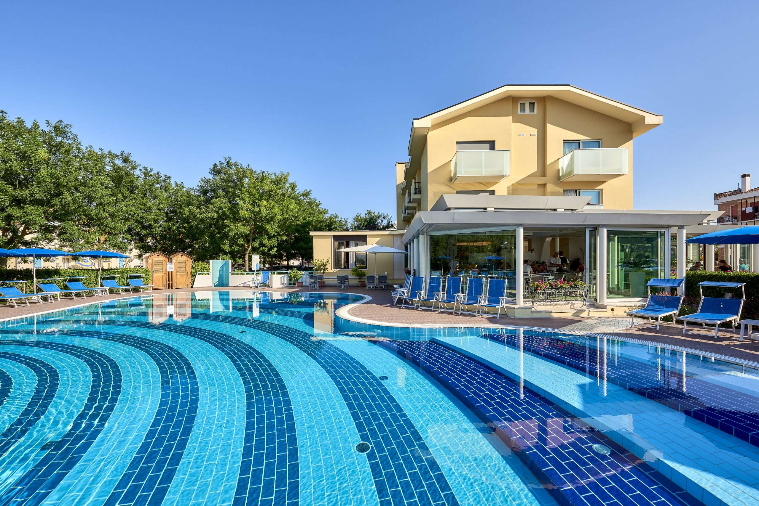 Junior Family Hotel-Bazen.jpg