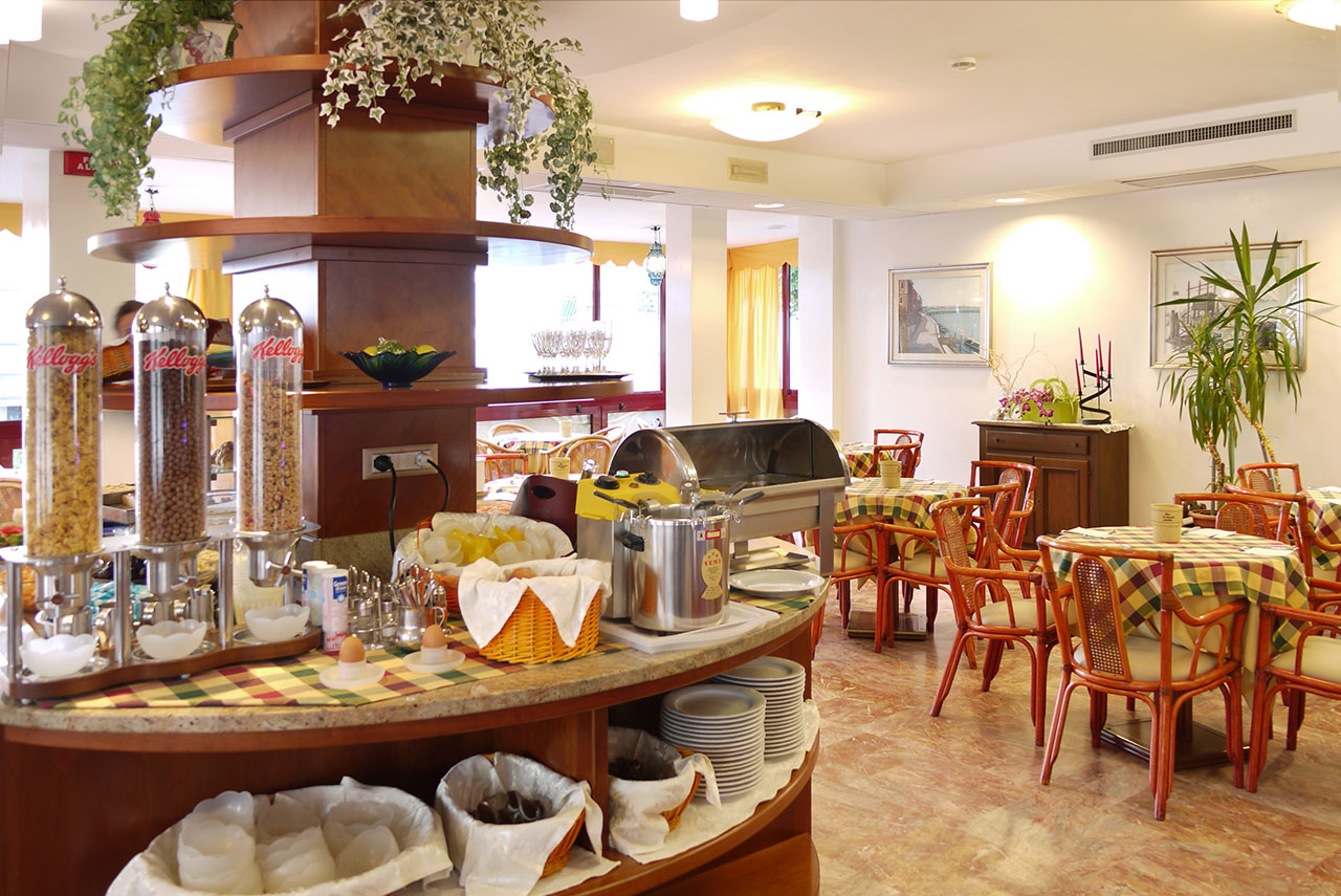 Hotel Nelson restoran.jpg