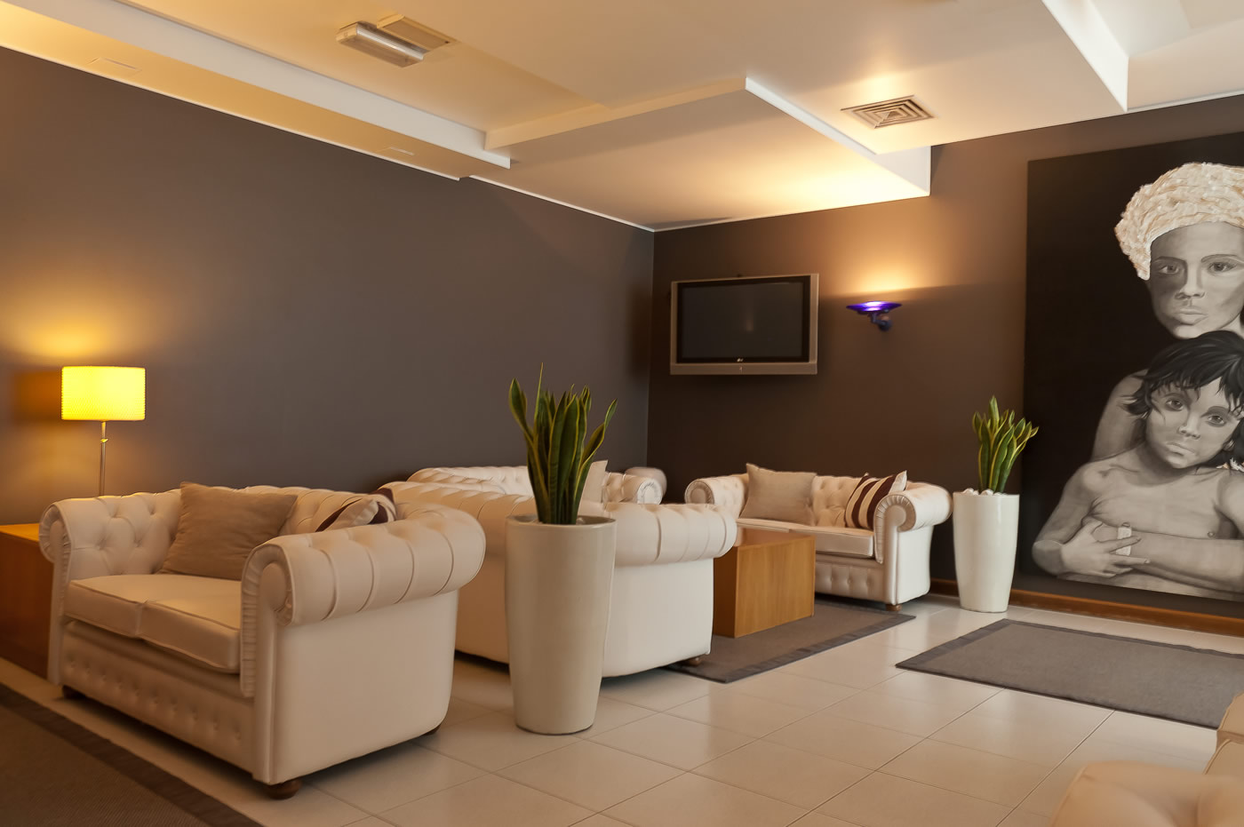 Hotel Santiago-Lobby.jpg