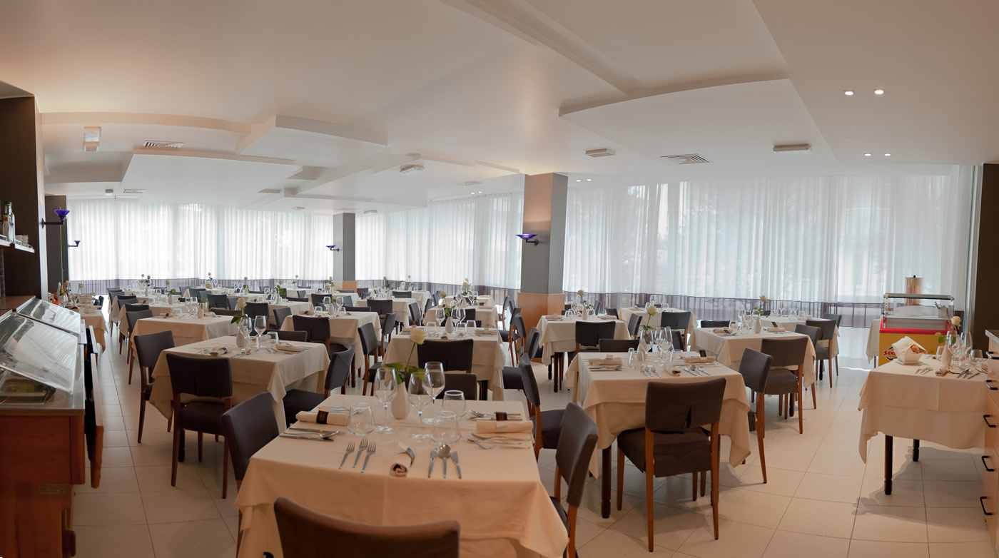 Hotel Santiago-Restoran.jpg
