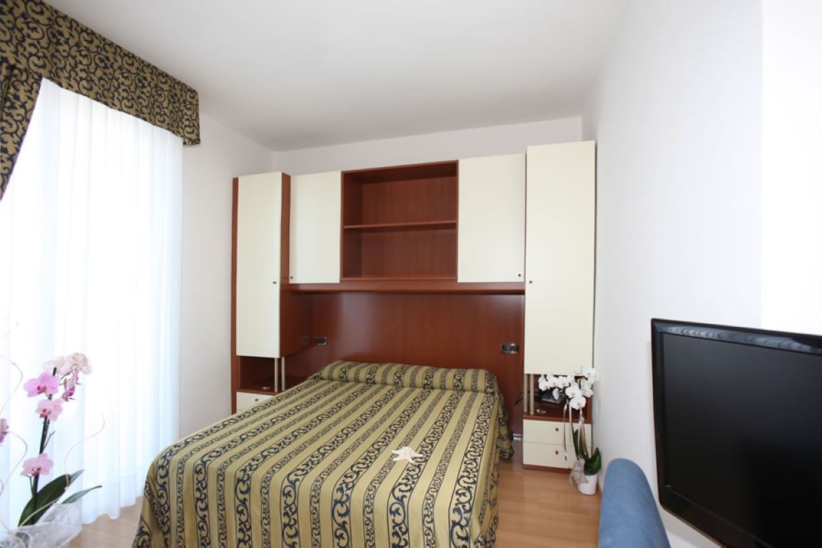 Hotel Santiago-Standardna soba.jpg
