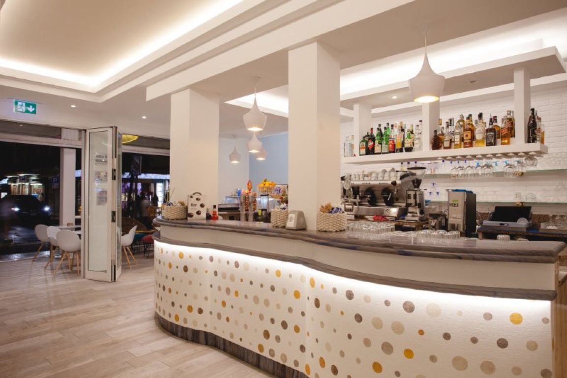 Hotel Speranza-Lobby bar.jpg