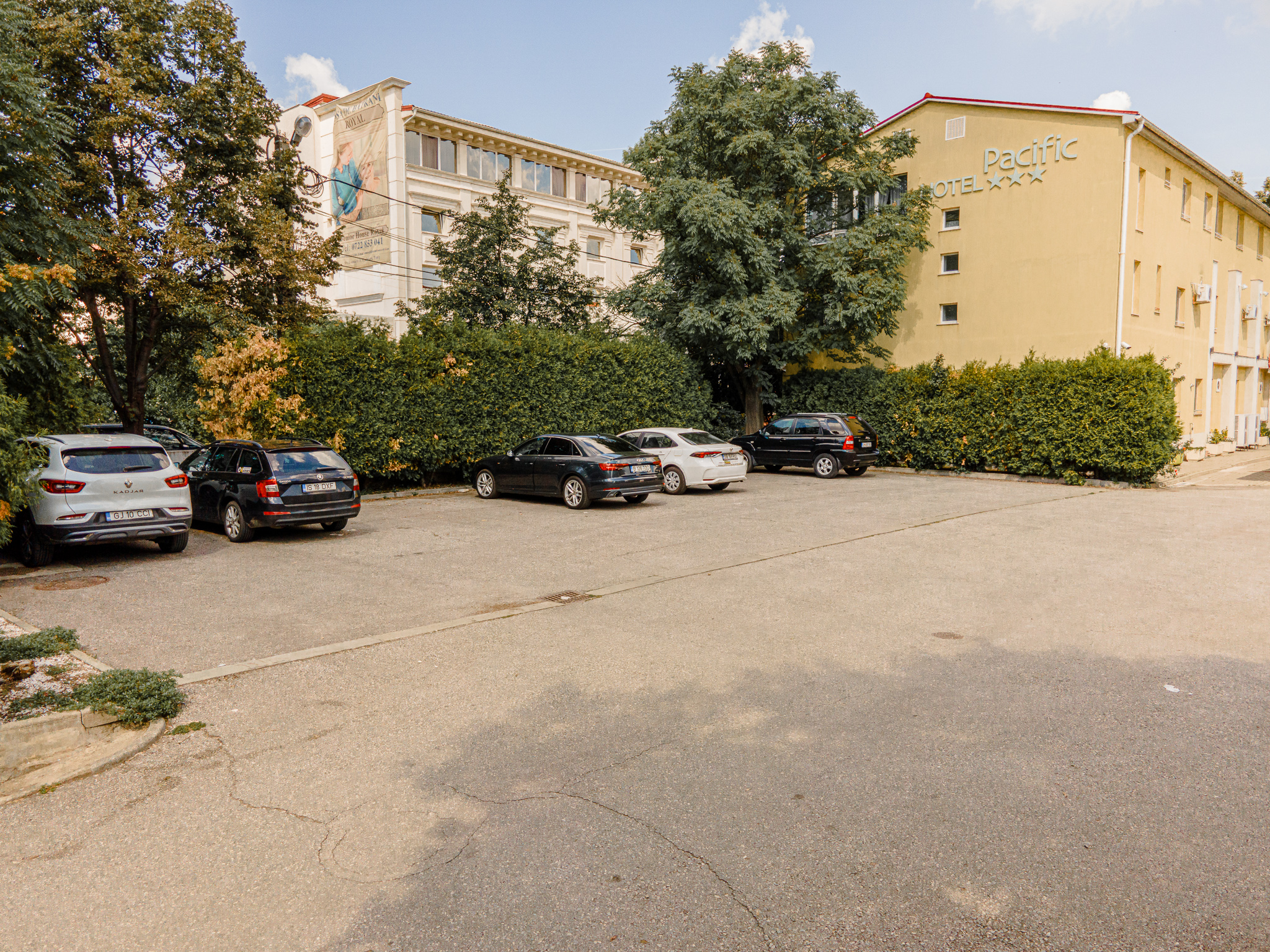 Hotel Pacific parking.jpg