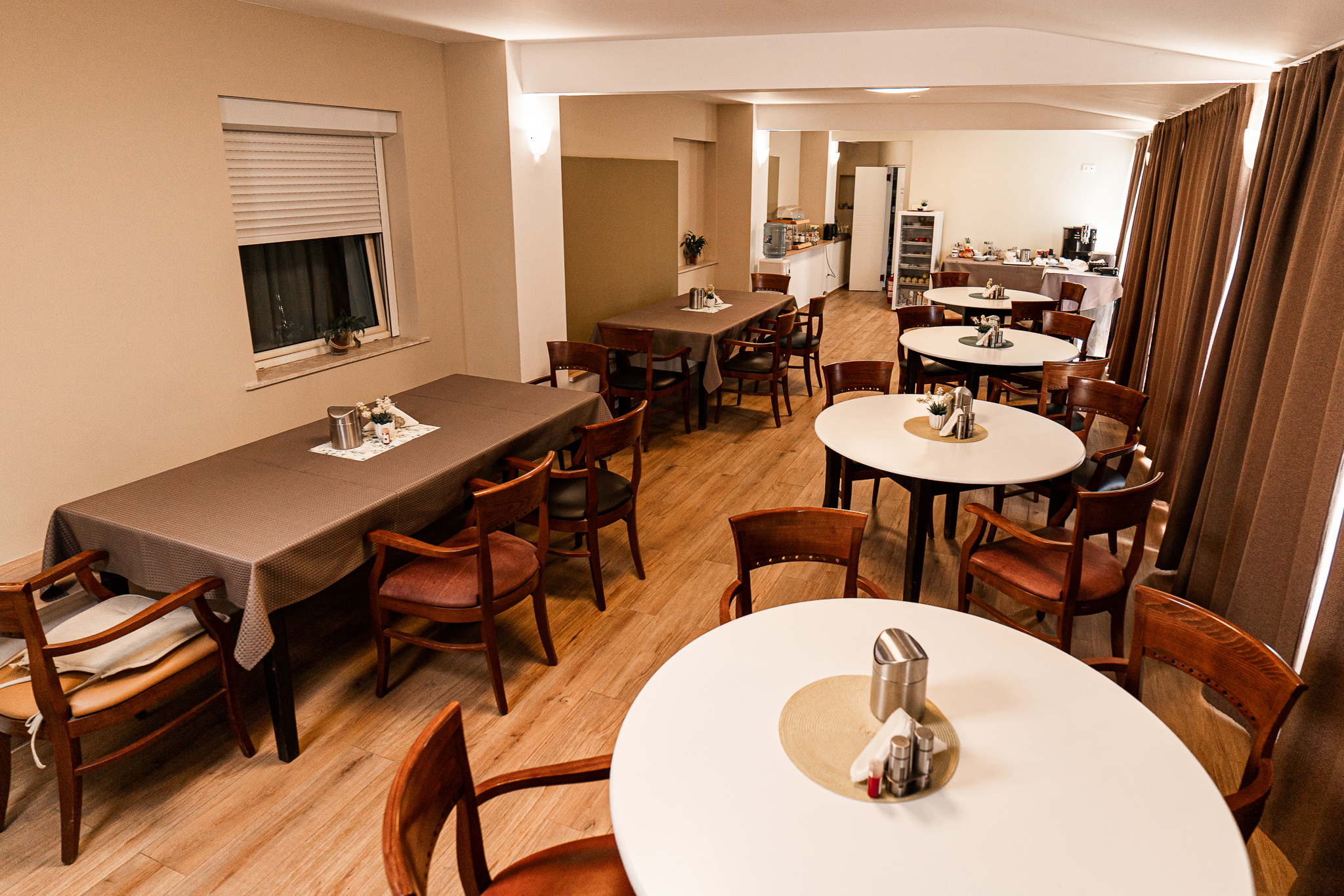 Hotel Pacific restoran.jpg