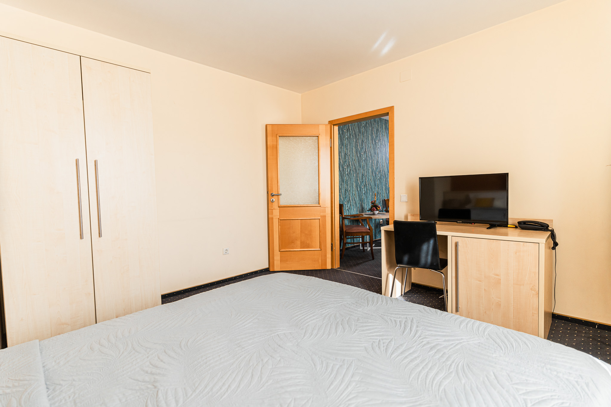 Hotel Pacific soba.jpg