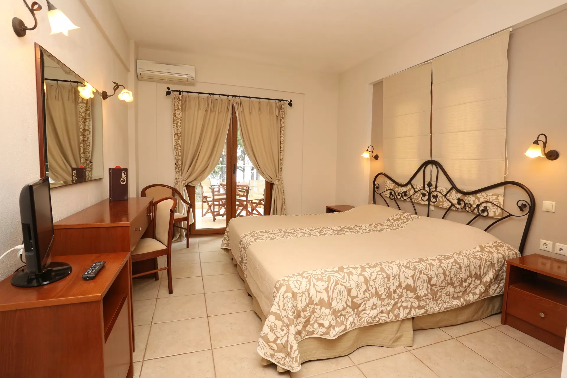 Country Inn Halkidiki-Standardna soba.jpg
