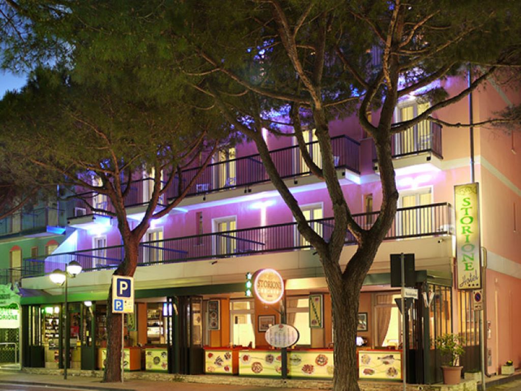 Hotel Storione-Hotel spolja.jpg