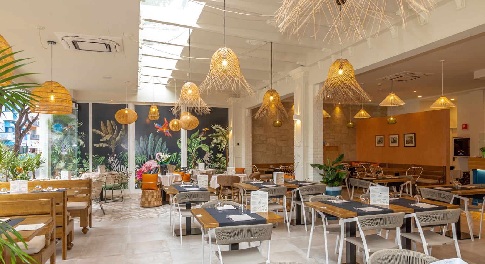 Smeraldo Hotel-Restoran.jpg