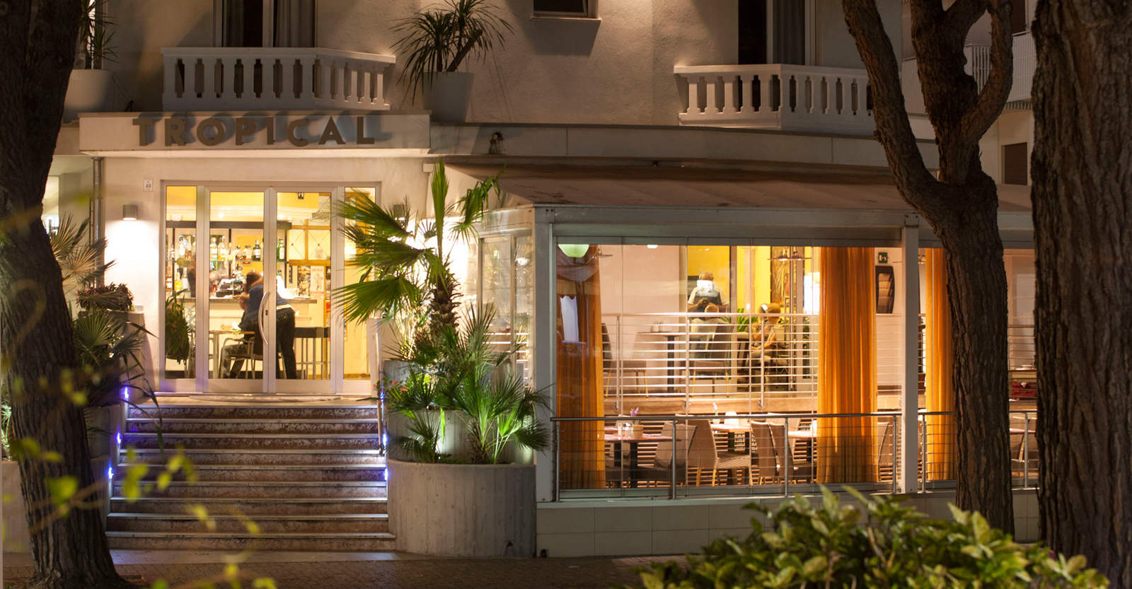 Hotel Tropical-Spoljasnji izgled.jpg
