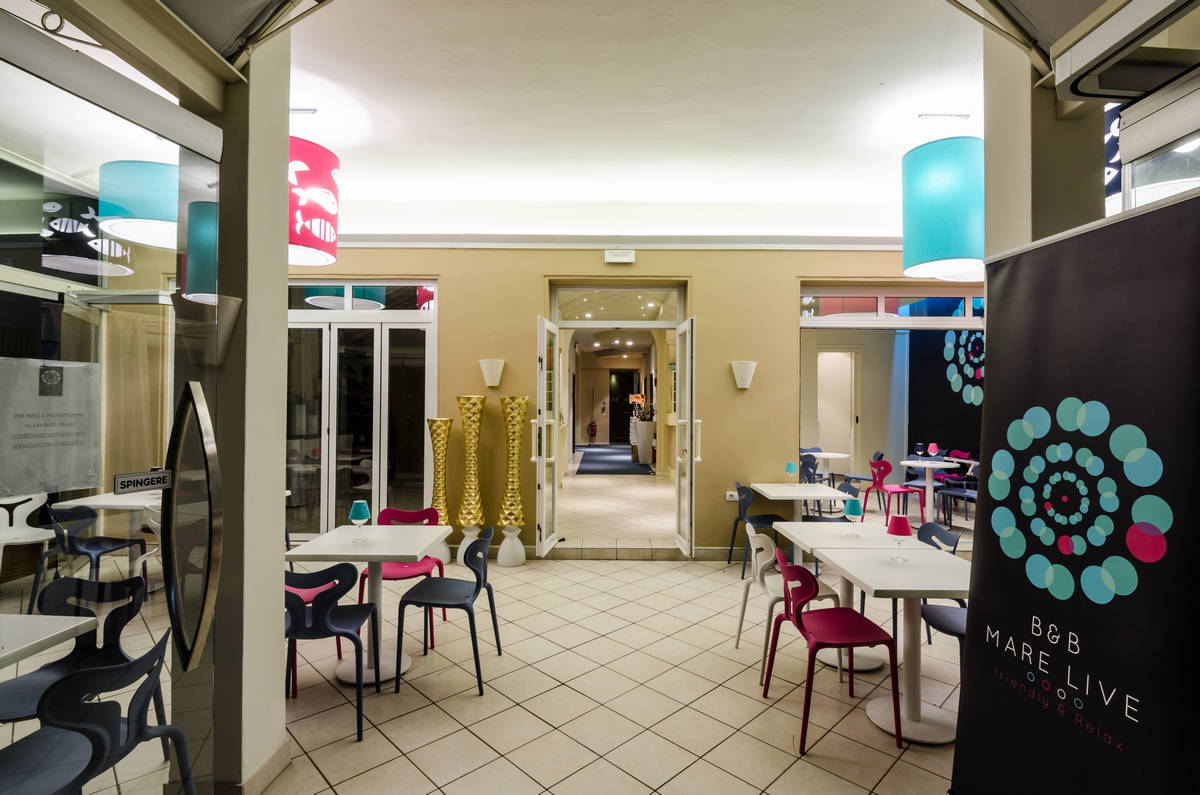 Mare Live-Bar.jpg