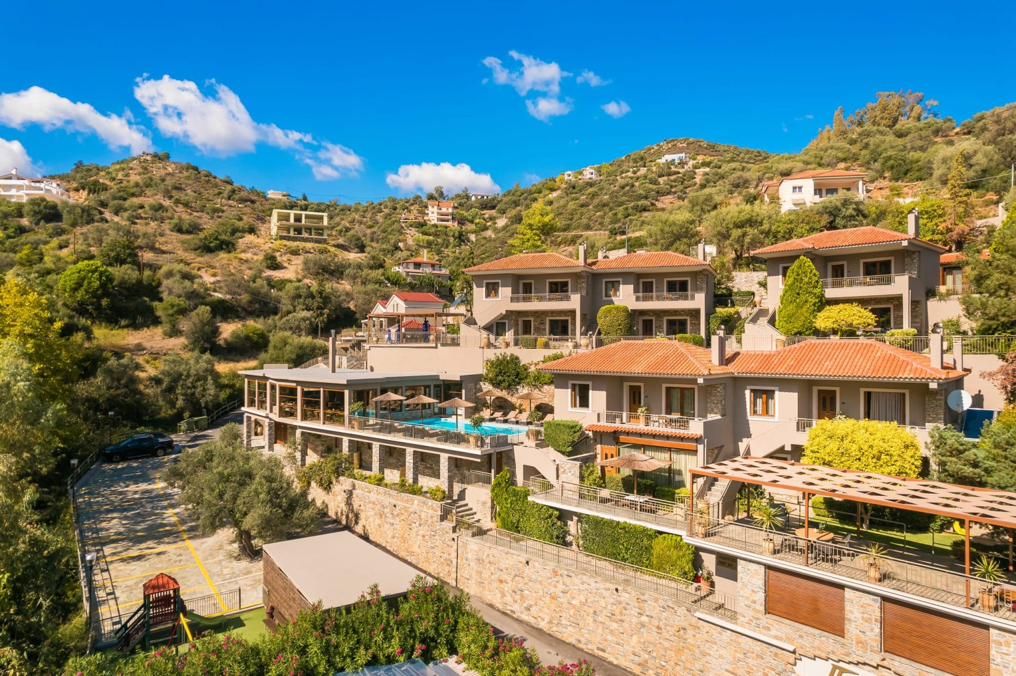 Paramithenio Village Beach Resort-Okruzenje hotela.jpg