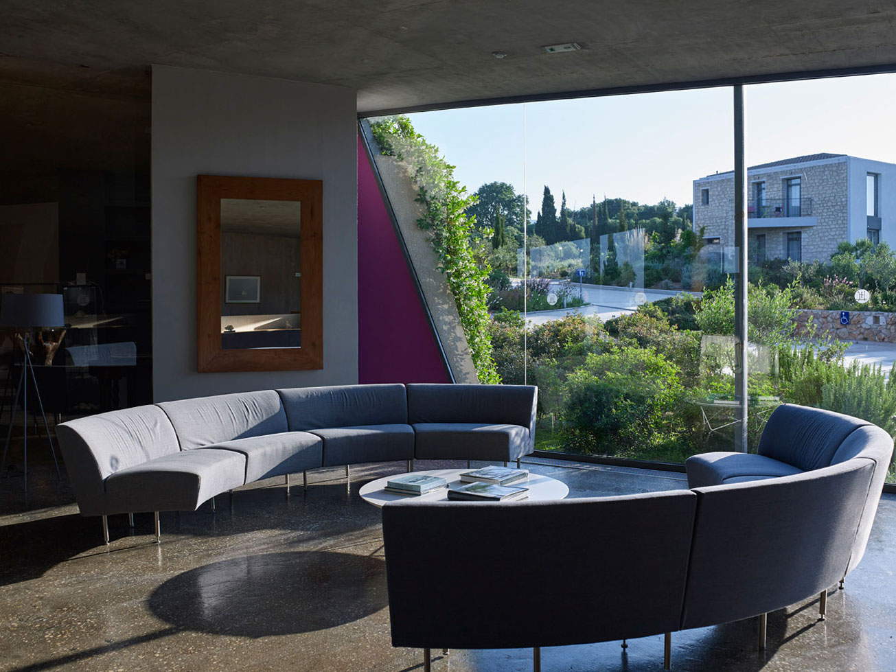 leivatho hotel-recepcija.jpg