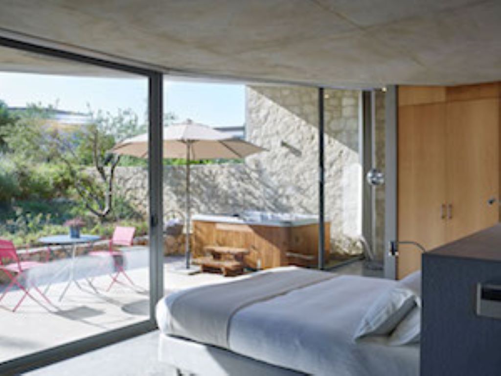 leivatho hotel-spavaća-soba-đakuzi.jpg