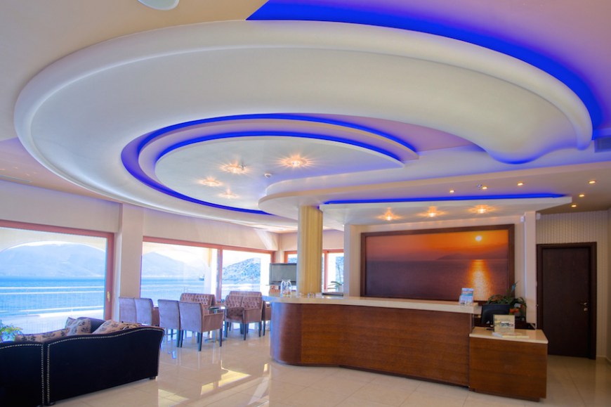 Hotel Odyssey recepcija.jpg