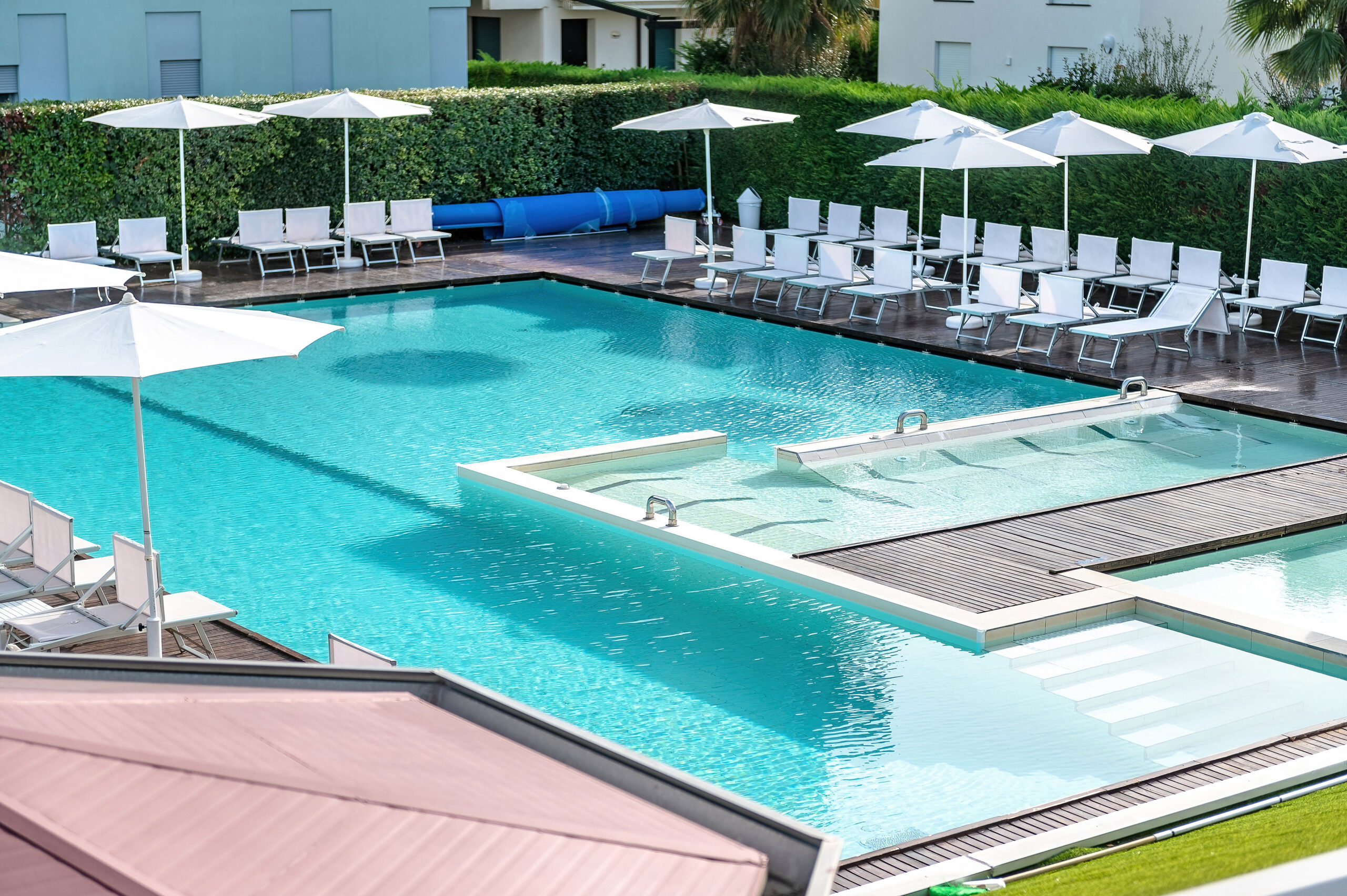 Hotel Domino Suite Jesolo-Bazen.jpg