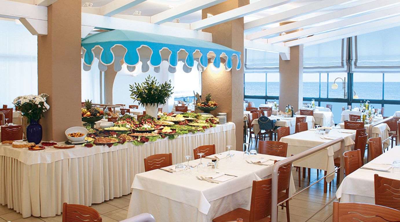 Hotel Manila-Restoran.jpg