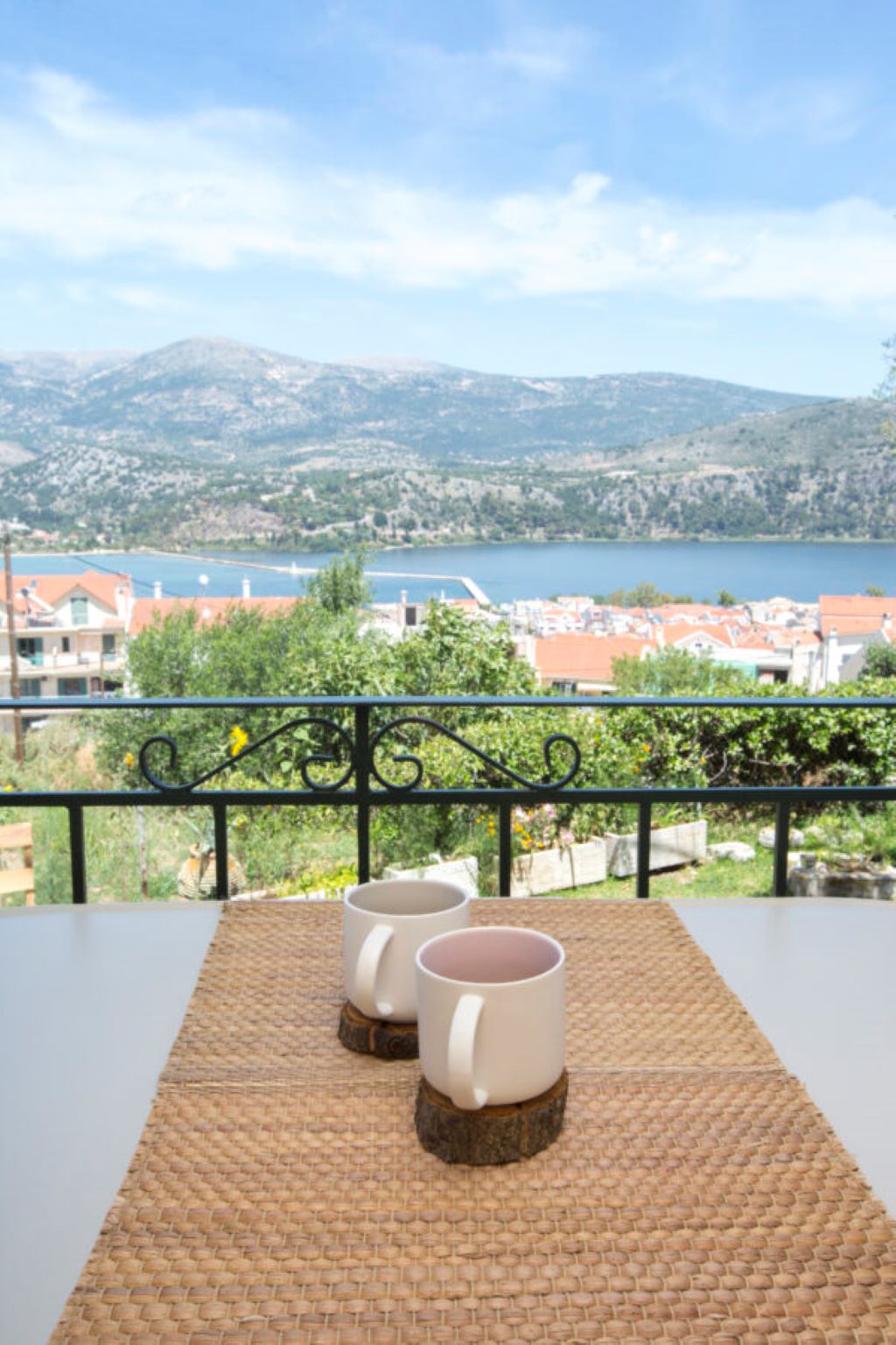 Liostasi Retreat-pogled sa balkona-.jpg