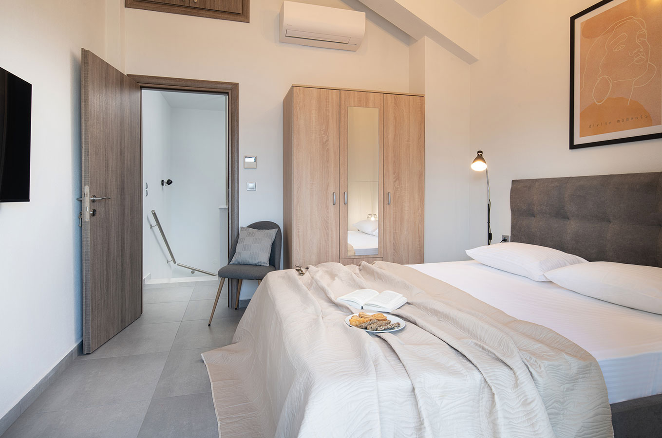 The Black Pearl Villas Halkidiki-Deluxe vila spavaca soba.jpg