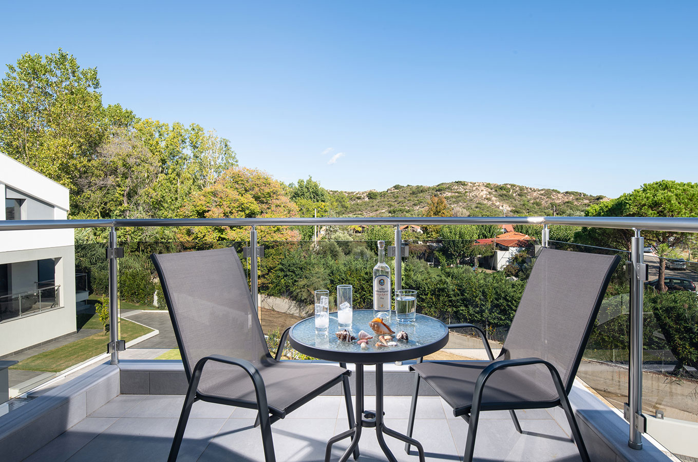 The Black Pearl Villas Halkidiki-Superior vila terasa.jpg