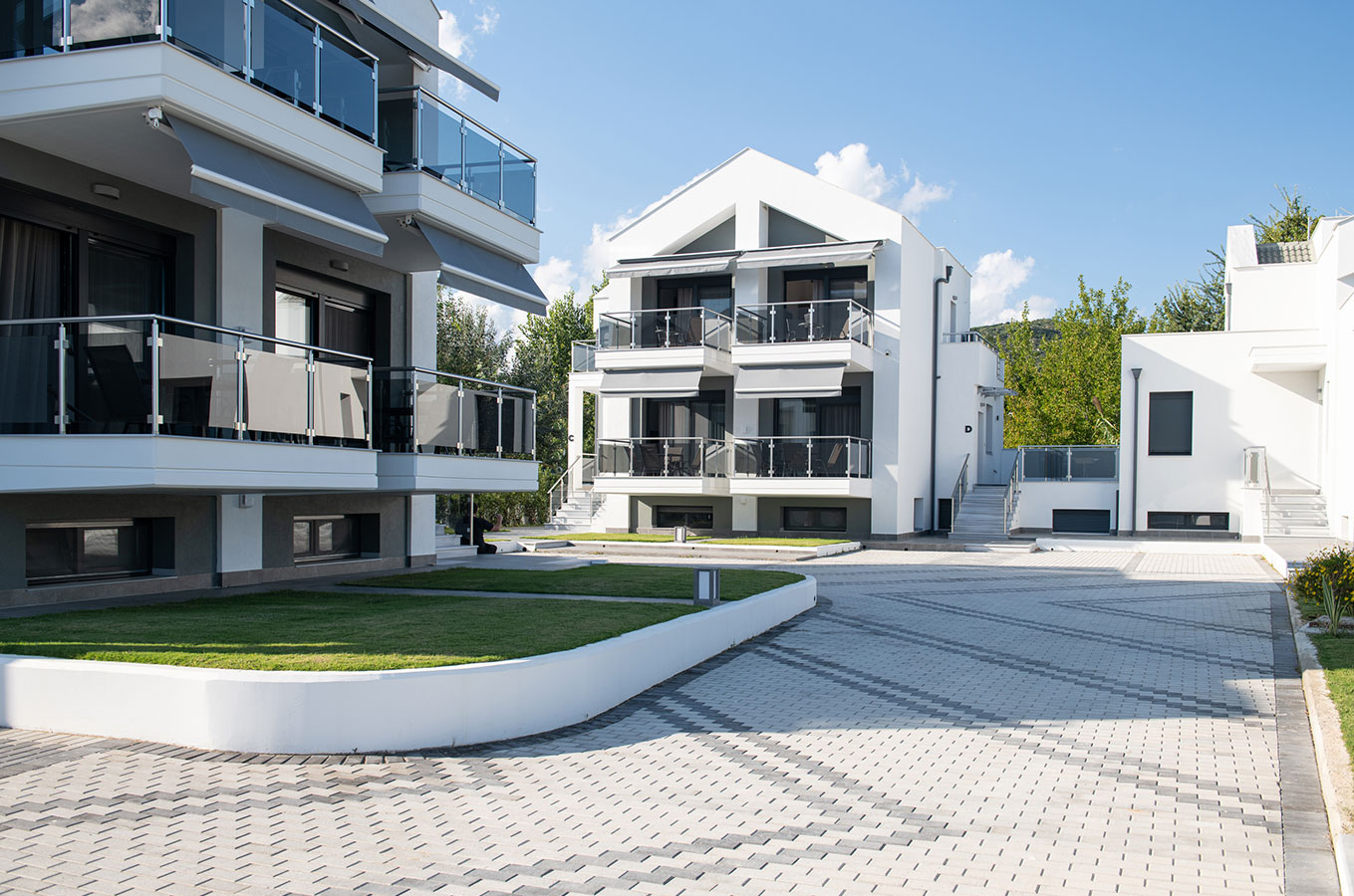 The Black Pearl Villas Halkidiki-Vile spolja.jpg