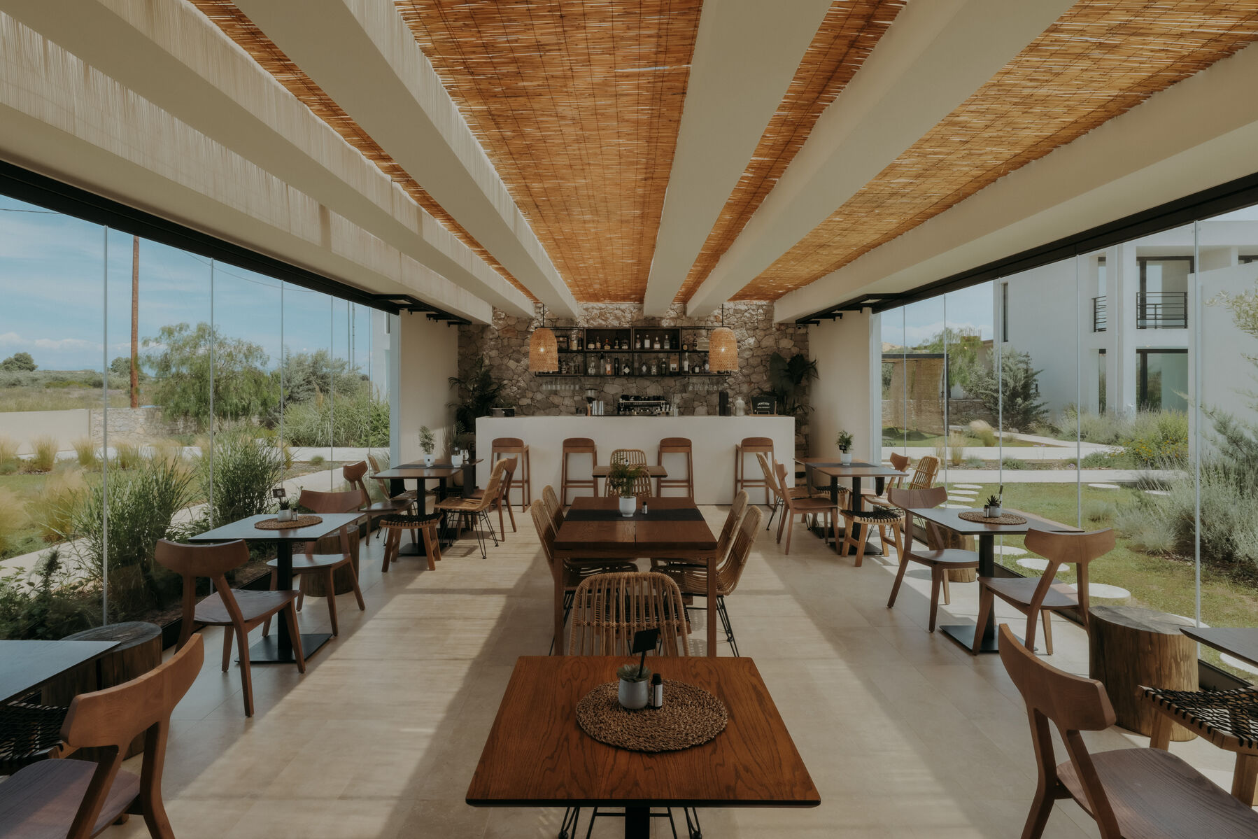 Hooga Hotel Preveza-Restoran.jpg