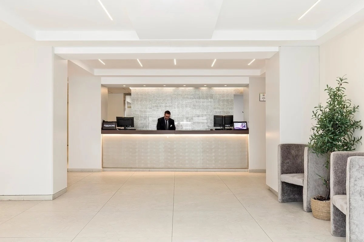Hotel Best Auto Hogar-Recepcija.jpg