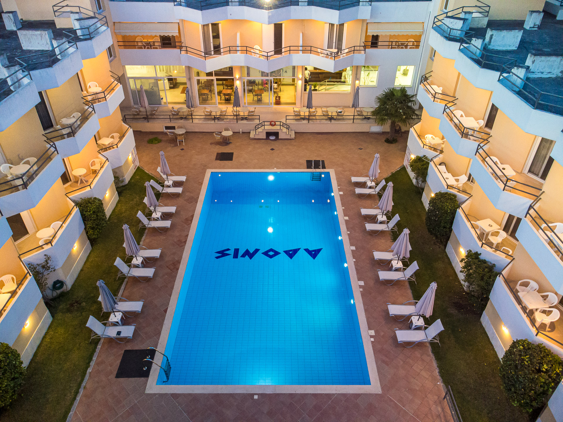 Adonis Hotel & Apartments Preveza-Bazen.jpg