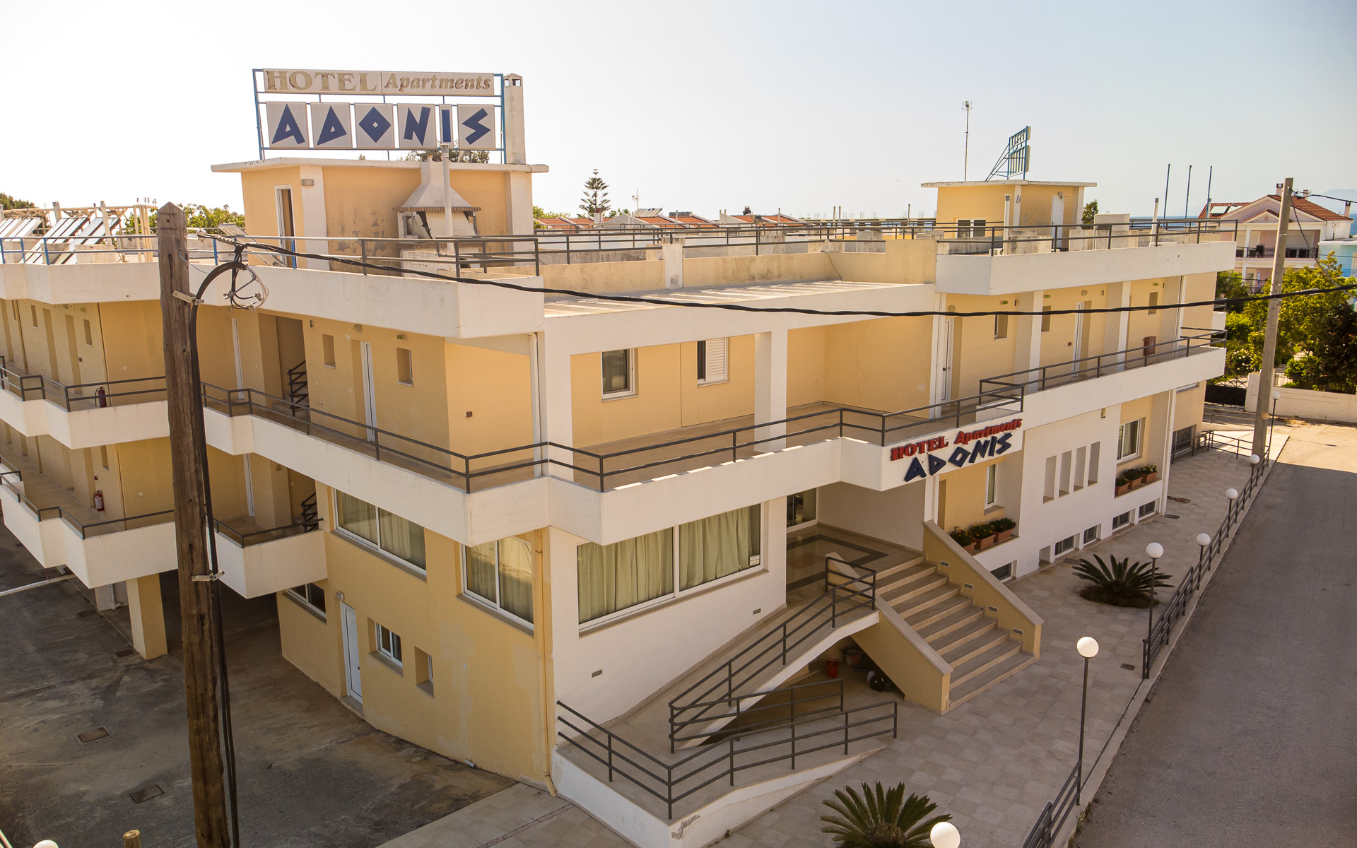 Adonis Hotel & Apartments Preveza-Hotel spolja.jpg
