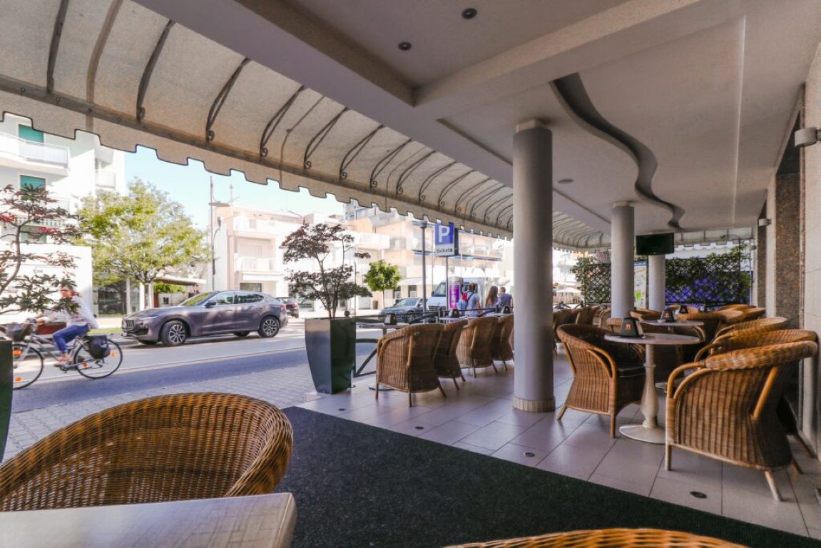 Hotel Jesulum-Bar.jpg