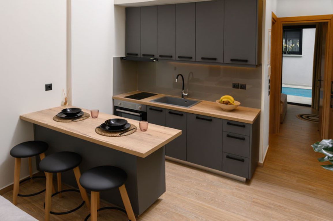 Versa Villas Preveza-Grey vila kuhinja.jpg